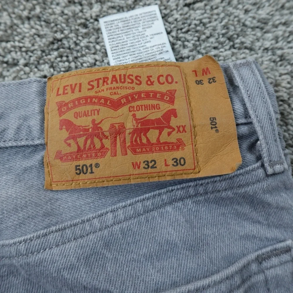 Levis Jeans Mens 32X30 Black Gray Denim Pants‎ 501 Button Fly Straight Western